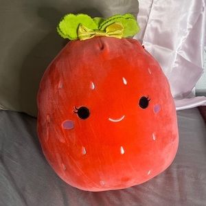 Squishmallow 12 inch strawberry